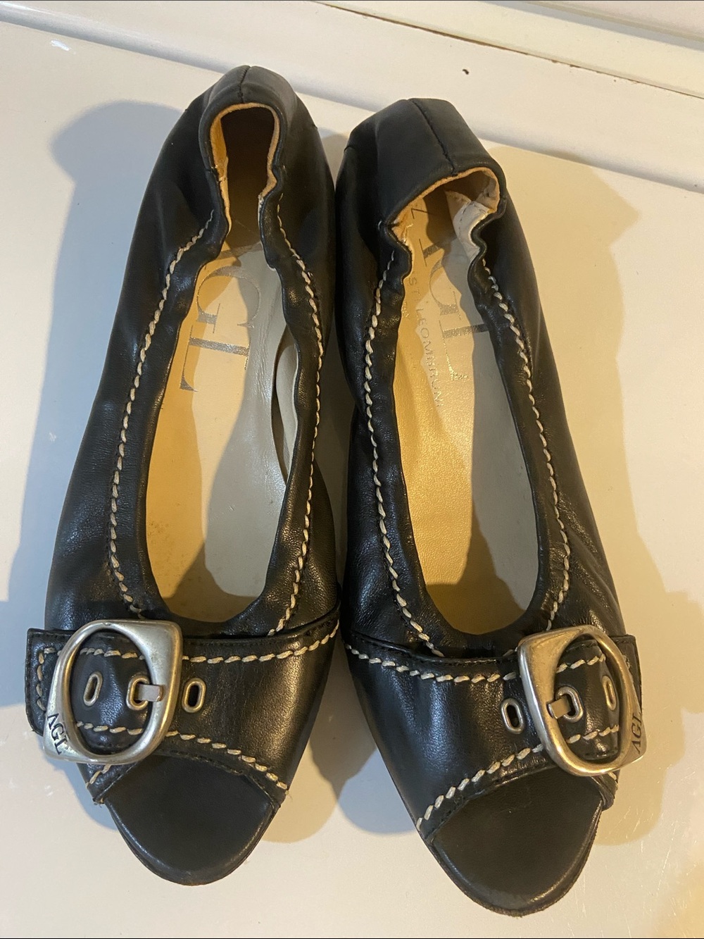 AGL Women’s Black Leather Buckle Peep-Toe Flats 37